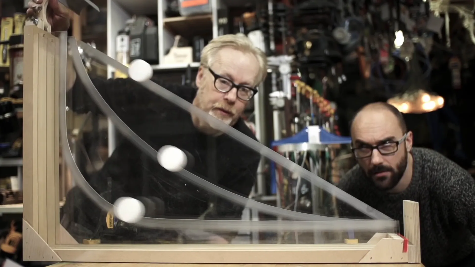 Illustration of the science experiment with three balls