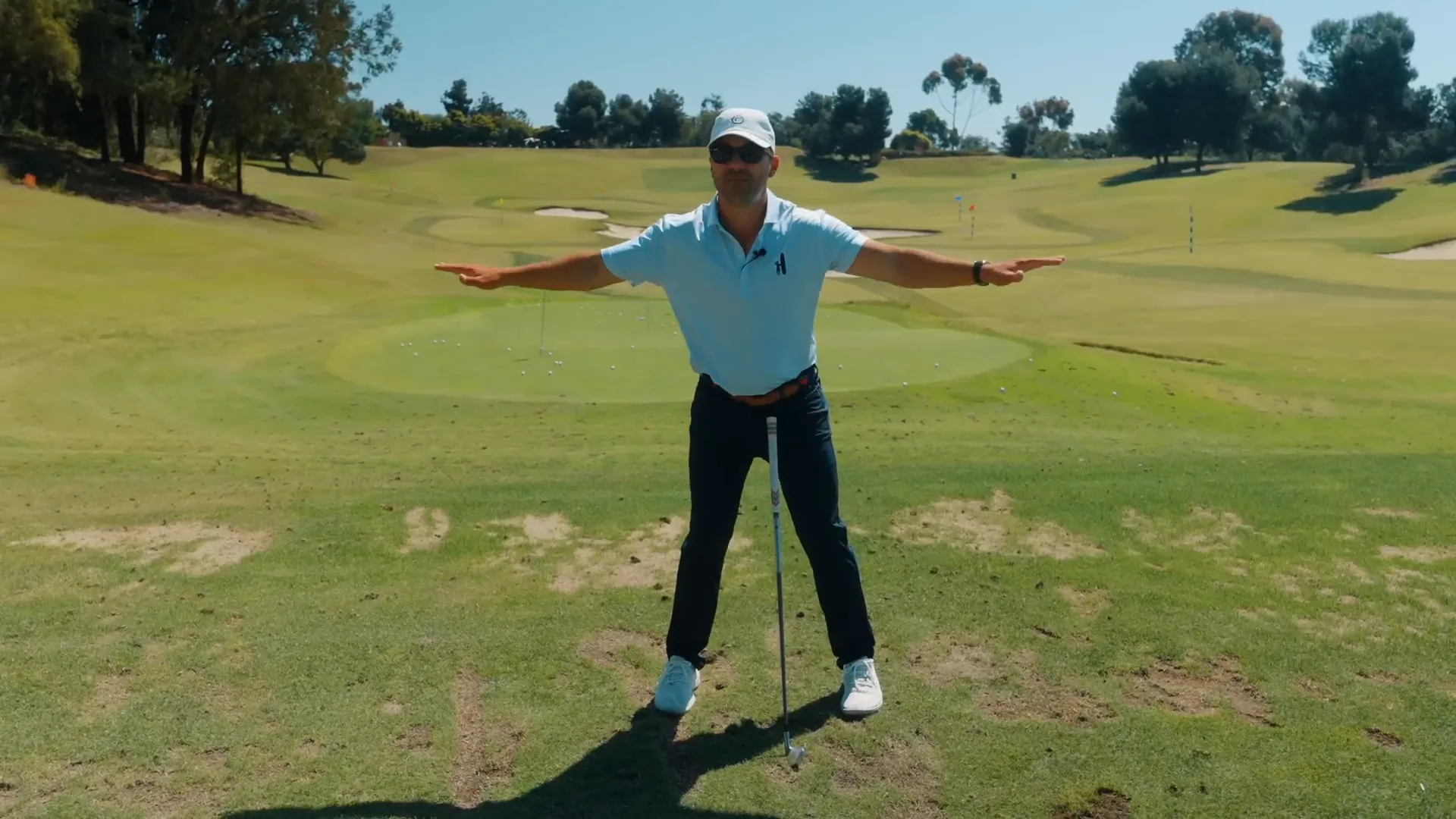 Keeping shoulders level during the swing