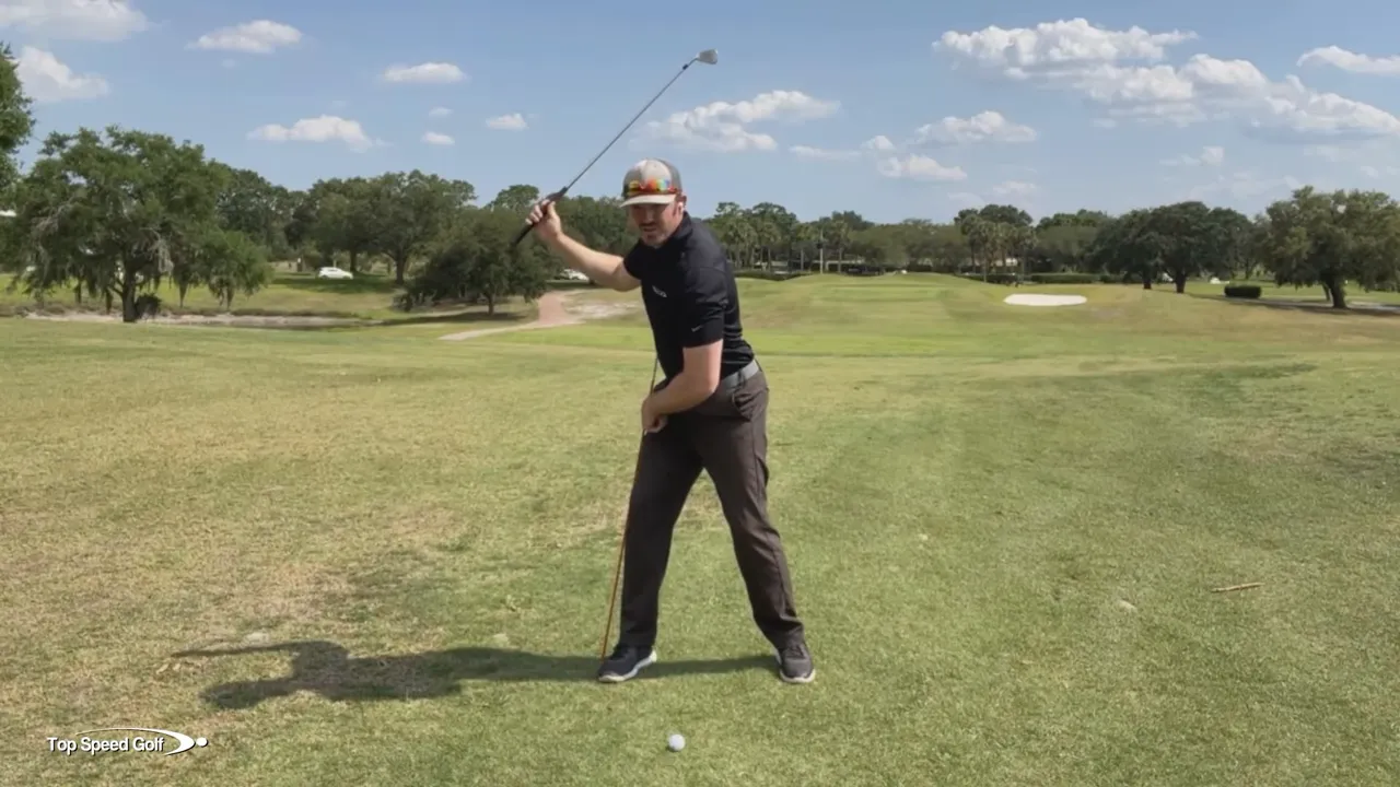 Player rotating to the top while keeping the back leg stable against the stick